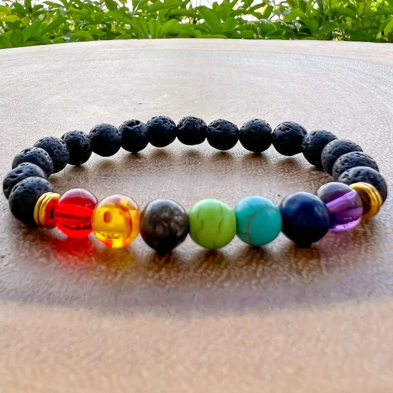 Pulsera Elástica de Lava Negra y 7 Chakras